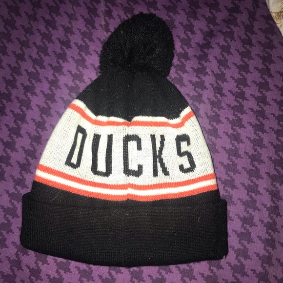 Anaheim Ducks Pom Beanie - Picture 2 of 2